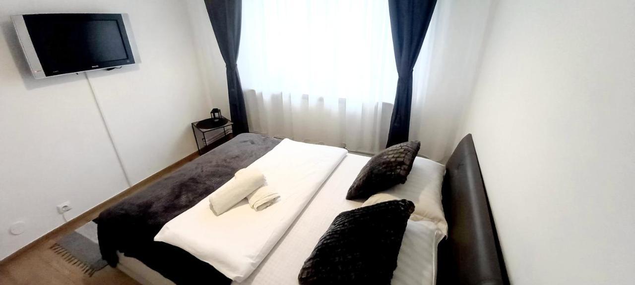 33 Coquette Apartment Baia Mare Luaran gambar